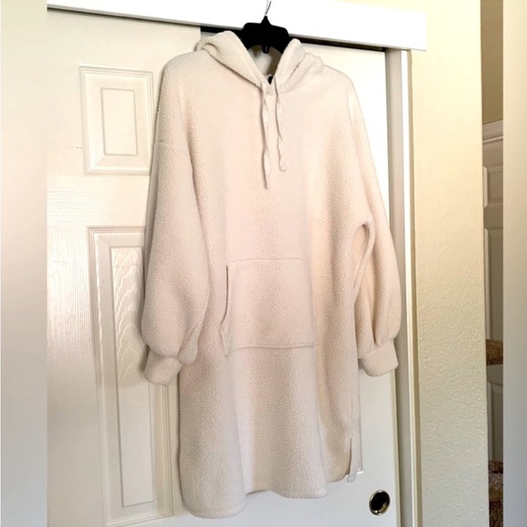 wild fable Sweaters - Wild table jacket sweater hoodie size L